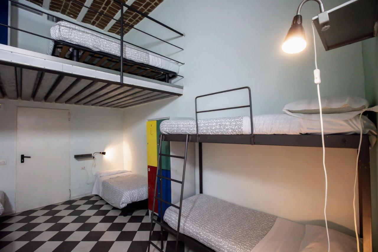 Fabric Hostel ปอร์ติชี ภายนอก รูปภาพ