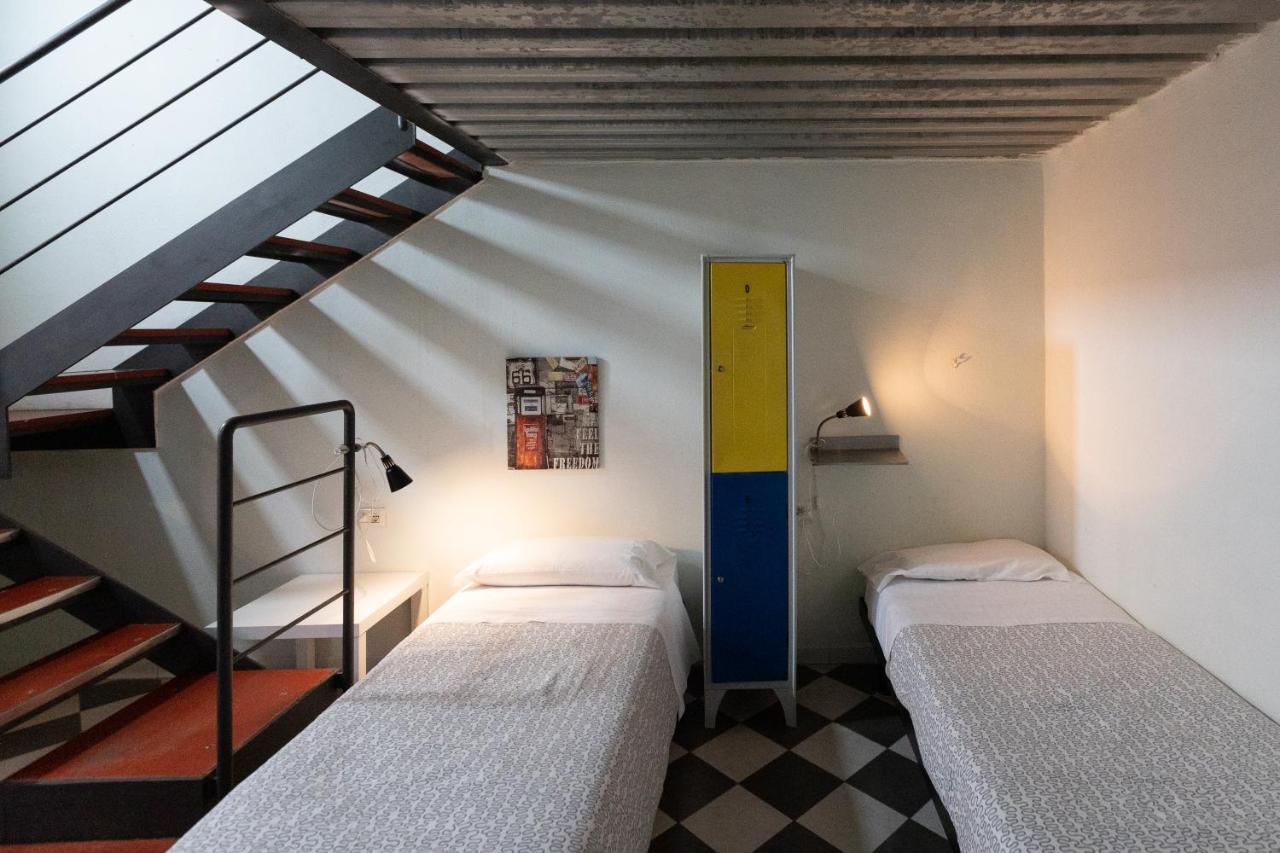 Fabric Hostel ปอร์ติชี ภายนอก รูปภาพ